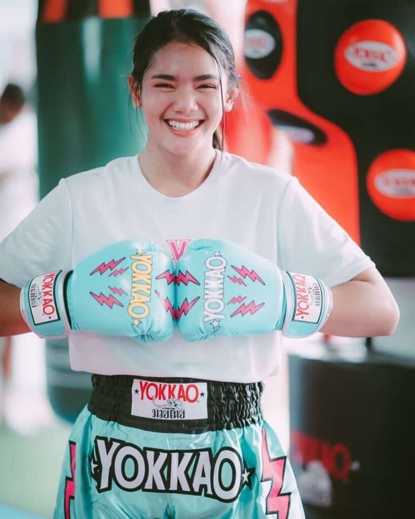 Aida-Looksaikongdin-2-website